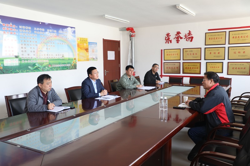 凝聚轉(zhuǎn)型信心 匯聚前行力量——公司黨委副書記、工會主席仝迎春深入黃陵公司調(diào)研指導(dǎo)工作