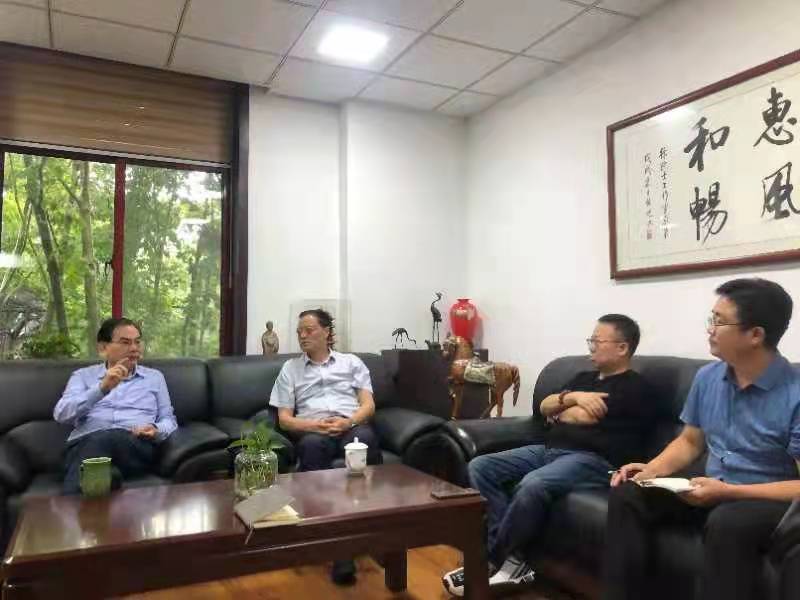 生態(tài)水泥公司黨委書記、董事長張超暉赴陜煤集團(tuán)5G+工業(yè)互聯(lián)網(wǎng)研究院同徐宗本院士交流座談