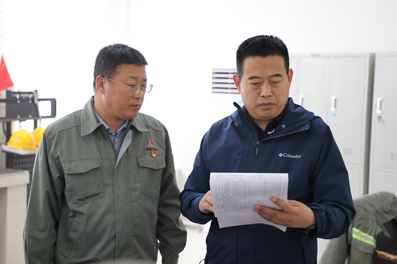 生態(tài)水泥公司黨委副書記、總經(jīng)理周紅深入黃陵公司開展調(diào)研指導(dǎo)工作