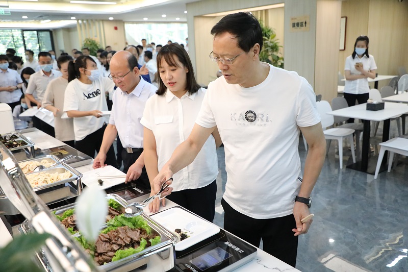 生態(tài)水泥公司“華山印象”職工智慧餐廳正式營業(yè)啦！