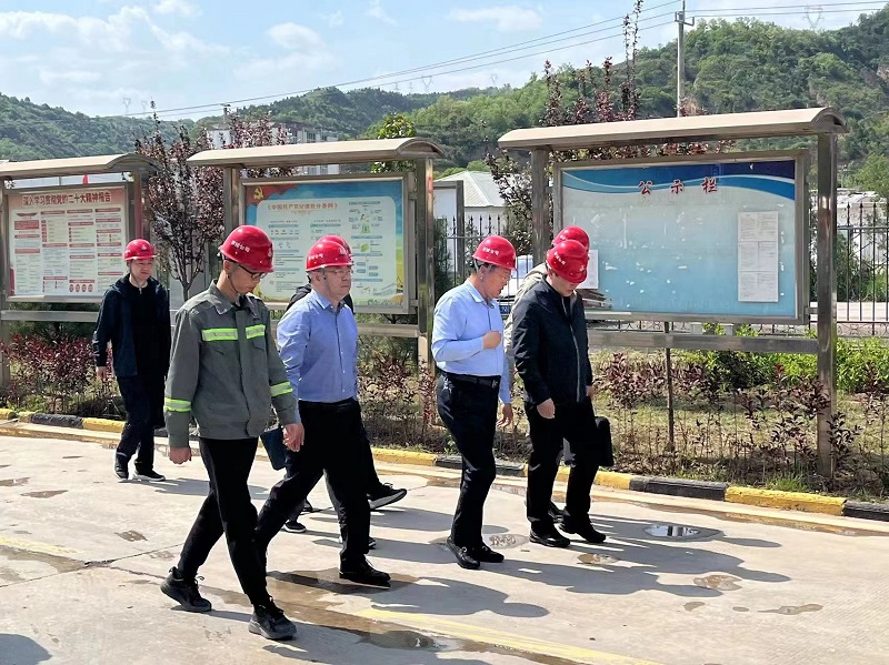 省消防救援總隊副總隊長張明一行到黃陵公司檢查指導(dǎo)工作