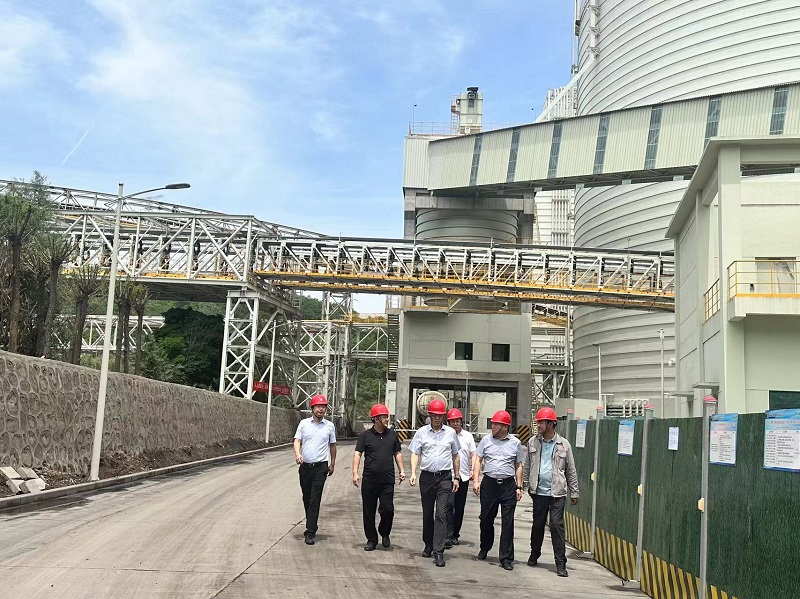 陜西建材科技公司黨委書記、董事長(zhǎng)張超暉到華山營(yíng)銷公司粉煤灰運(yùn)營(yíng)中心調(diào)研指導(dǎo)工作